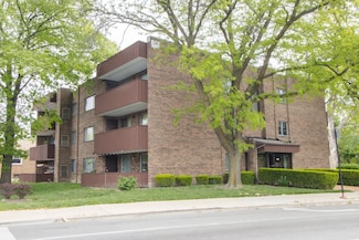 3150 W Bryn Mawr Ave Unit 301, Chicago, IL 60659