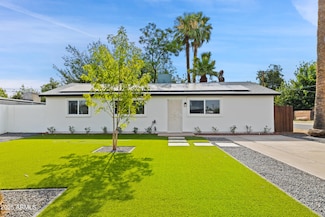 2201 N 29th Place, Phoenix, AZ 85008