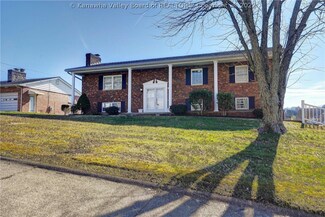 102 Orchard Dr, Nitro, WV 25143