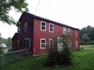 125 Hollister Rd, Corinth, NY 12822