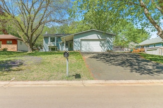 2515 Belmont Ln E, Saint Paul, MN 55109