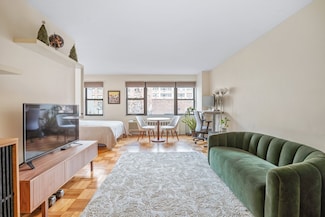 345 E 52nd St Unit 7B, New York, NY 10022
