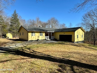 124 Farview Rd, Dingmans Ferry, PA 18328