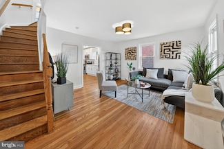 832 Delafield St NE, Washington, DC 20017