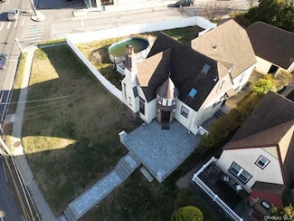 153 Main St, East Rockaway, NY 11518