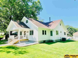 1425 H St, Fairbury, NE 68352