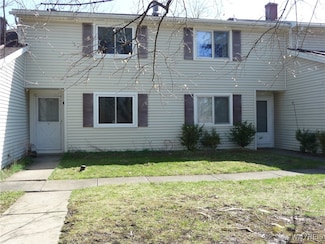 46 Pebble Creek Dr, Buffalo, NY 14227