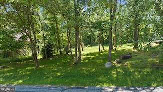 37 Lenape Trail, Upper Mount Bethel Township, PA 18343
