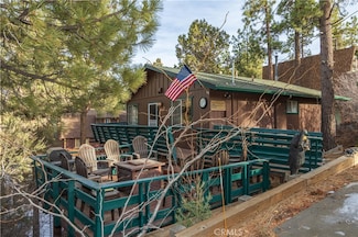 532 Wallace Ln, Big Bear City, CA 92314