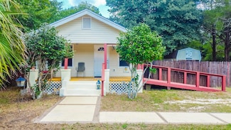 120 N Davis Ln, Defuniak Springs, FL 32433