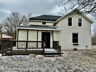103 Frost St, Eaton Rapids, MI 48827