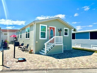754 Nettles Blvd, Jensen Beach, FL 34957