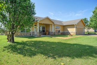 937 State Highway 21 W, Bastrop, TX 78602