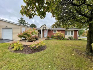 16 Maryland Rd, Plattsburgh, NY 12903