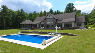 27 Hemlock Hill Rd, Great Barrington, MA 01230