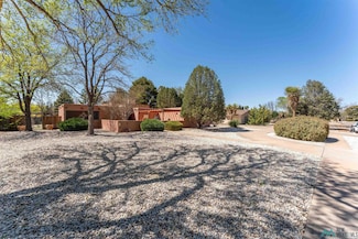 2502 N Michigan Ave, Roswell, NM 88201