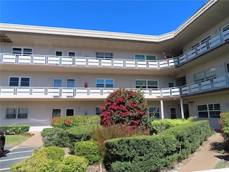 5530 80th St N Unit B201, Saint Petersburg, FL 33709