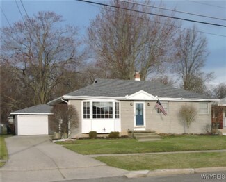 1318 Master St, North Tonawanda, NY 14120