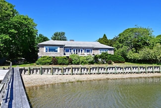 115 S Ferry Rd, Shelter Island, NY 11964