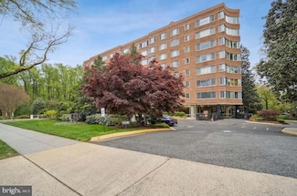 4200 Cathedral Ave NW Unit 918, Washington, DC 20016
