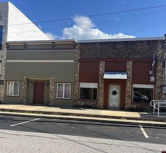 207 & 211 E Old Main St, Yellville, AR 72687