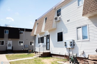 947 4th Ave W Unit D, West Fargo, ND 58078