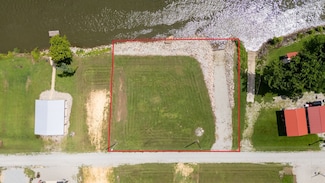 22 Wc Pickett Rd, Clifton, TN 38425