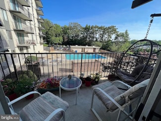 3245 Rio Dr Unit 204, Baileys Crossroads, VA 22041