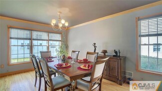 15 Southerland Dr, East Brunswick, NJ 08816