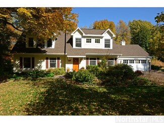 18930 Azure Rd, Wayzata, MN 55391