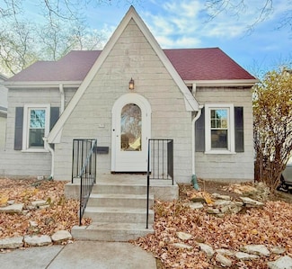 155 W Crawford Ave, Milwaukee, WI 53207