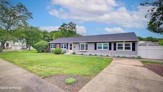 27 Carlton Ave, Monroe Township, NJ 08831
