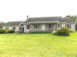 196 Fuller Rd, Hermon, ME 04401