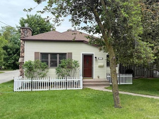 801 S Hemlock St, Iron Mountain, MI 49801