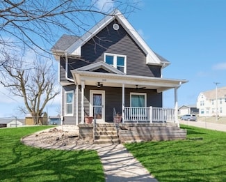 209 Main St, Norway, IA 52318