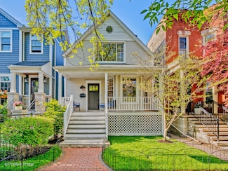 1910 W George St, Chicago, IL 60657