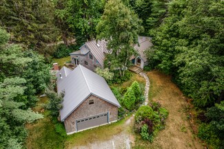 5 Willow Dr, Orono, ME 04473
