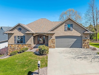 W6957 Brackenwood Ln, Greenville, WI 54942