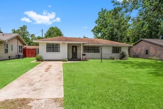 7280 Click Dr, Beaumont, TX 77708