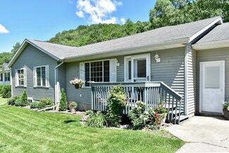 8830 E 8th St, Winona, MN 55987