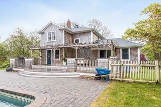 1009 Old Falmouth Rd, Marstons Mills, MA 02648