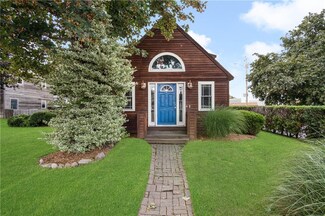 37 Everett Ave, Bristol, RI 02809
