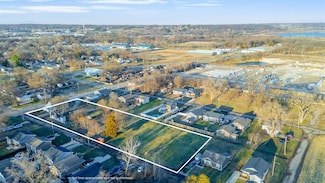 801 SE 27th Ct, Des Moines, IA 50317