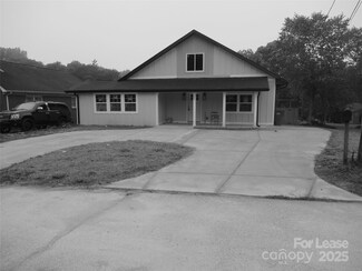723 S Cedar St, Lincolnton, NC 28092