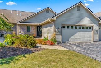 459 Sunset Trail Unit 2, Hartland, WI 53029