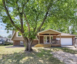 56093 Tanglewood Ln, Osceola, IN 46561