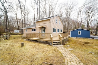 281 Richardson Rd, Coventry, RI 02816
