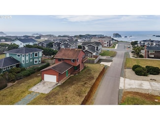800 Newport Ave SW, Bandon, OR 97411