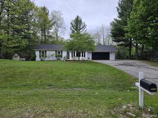 4283 Bartlett Rd, Williamsburg, MI 49690
