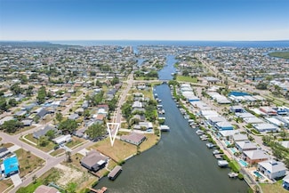 505 Flamingo Dr, Apollo Beach, FL 33572